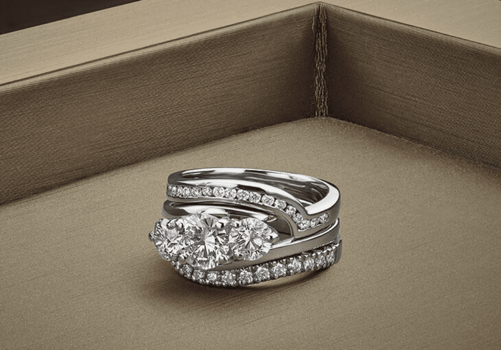 Different diamond shapes displayed together on a velvet tray