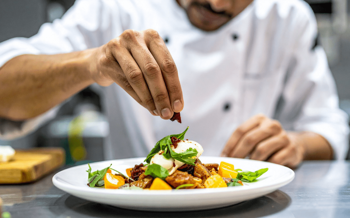 Elegant downtown Nashville restaurant set for a rehearsal dinner