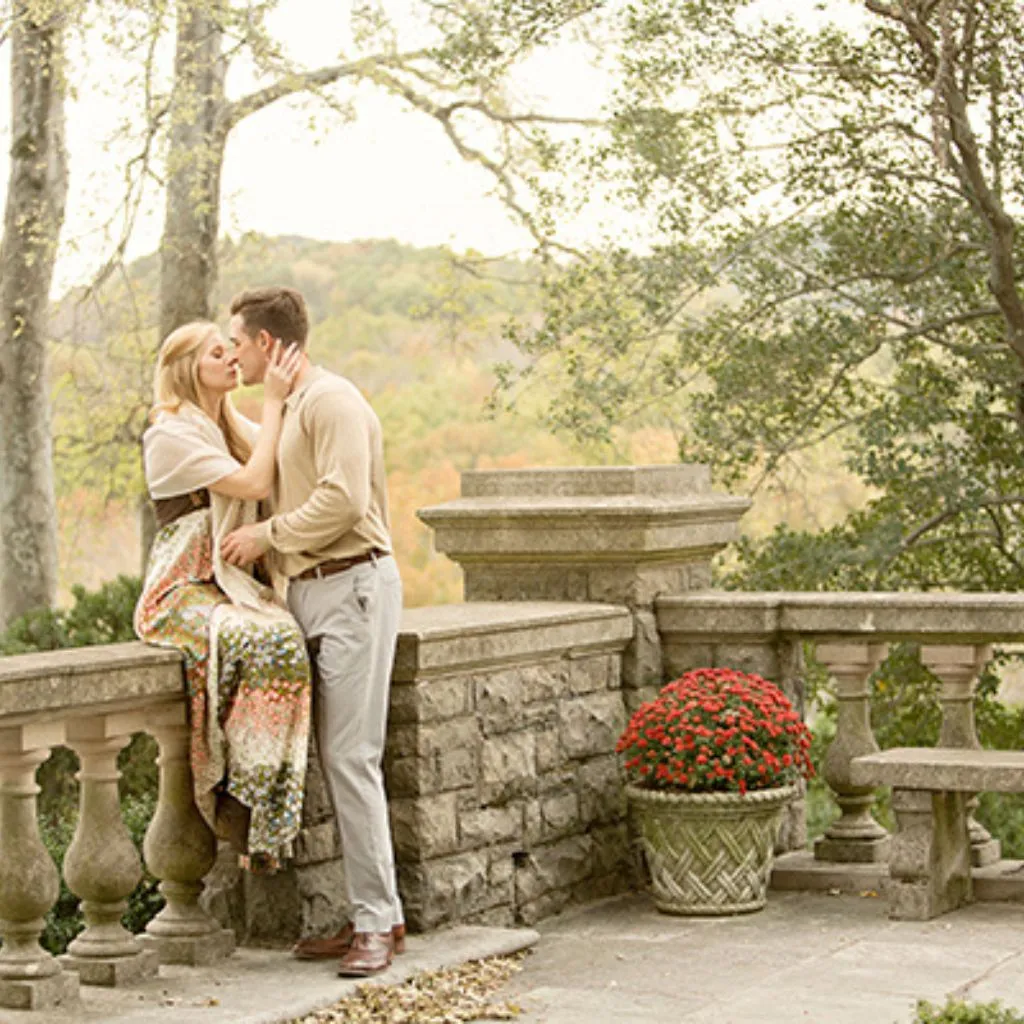 Engagement photos at Cheekwood Estate & Gardens in Nashville