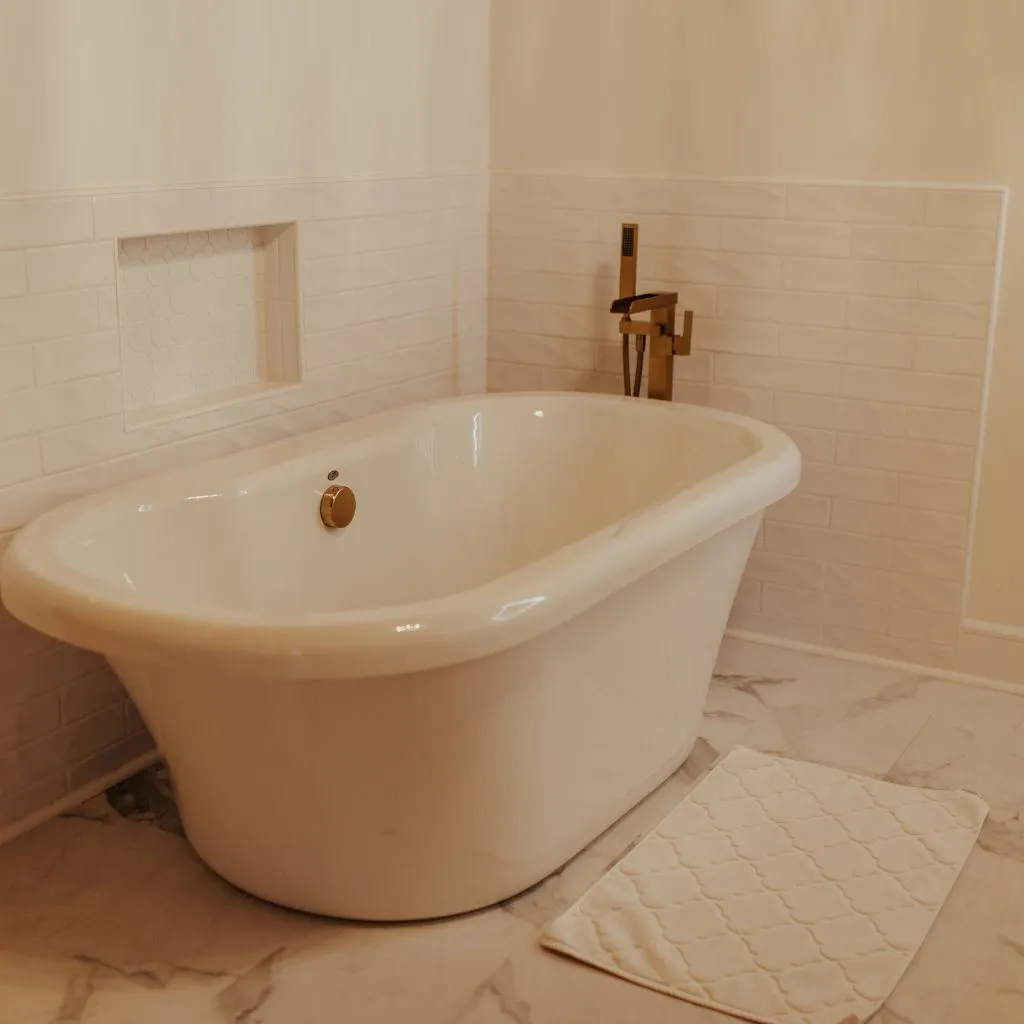 Elegant freestanding tub in the Grahams Estate bridal suite bathroom
