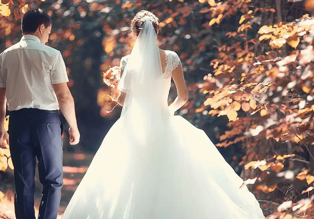 Fall Weddings in TN: What to Expect, Plan, and Prepare For