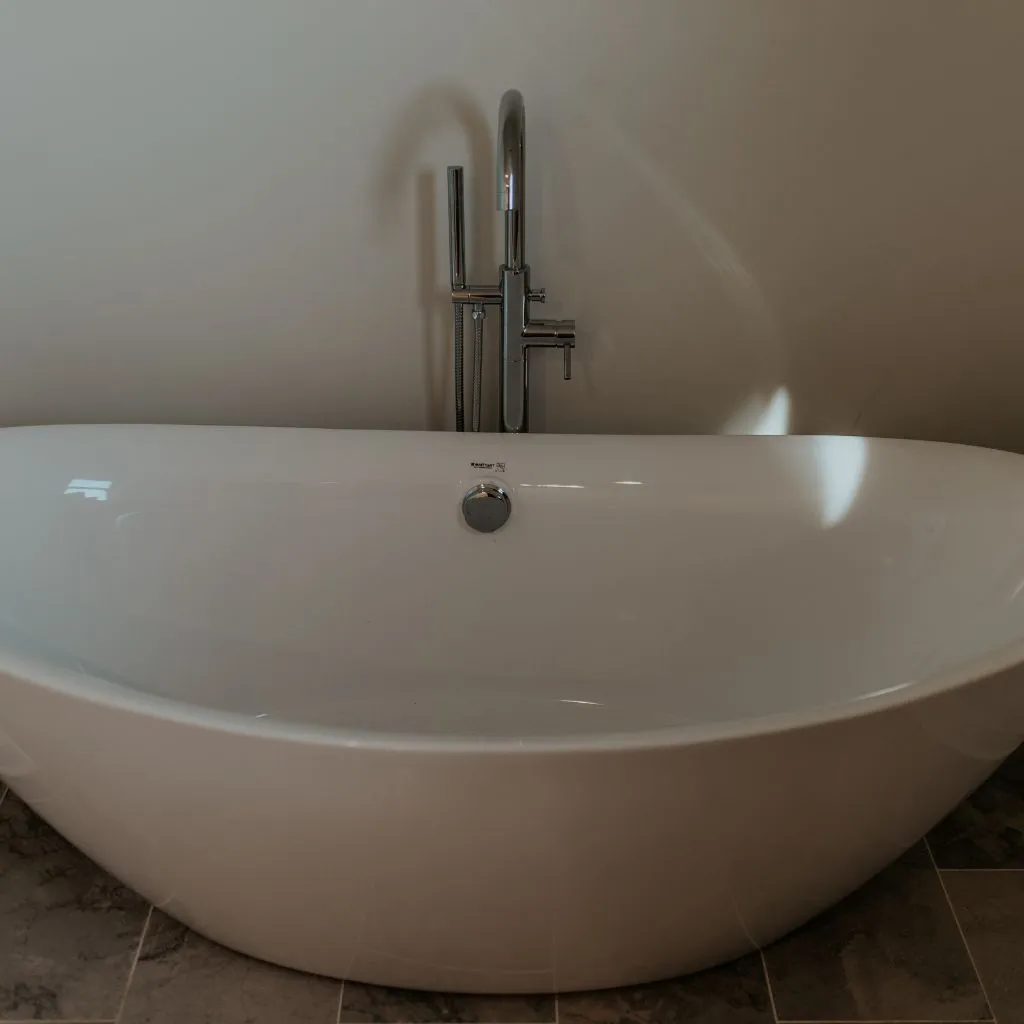 Standalone bathtub in the groom’s suite at Grahams Estate Gallatin TN