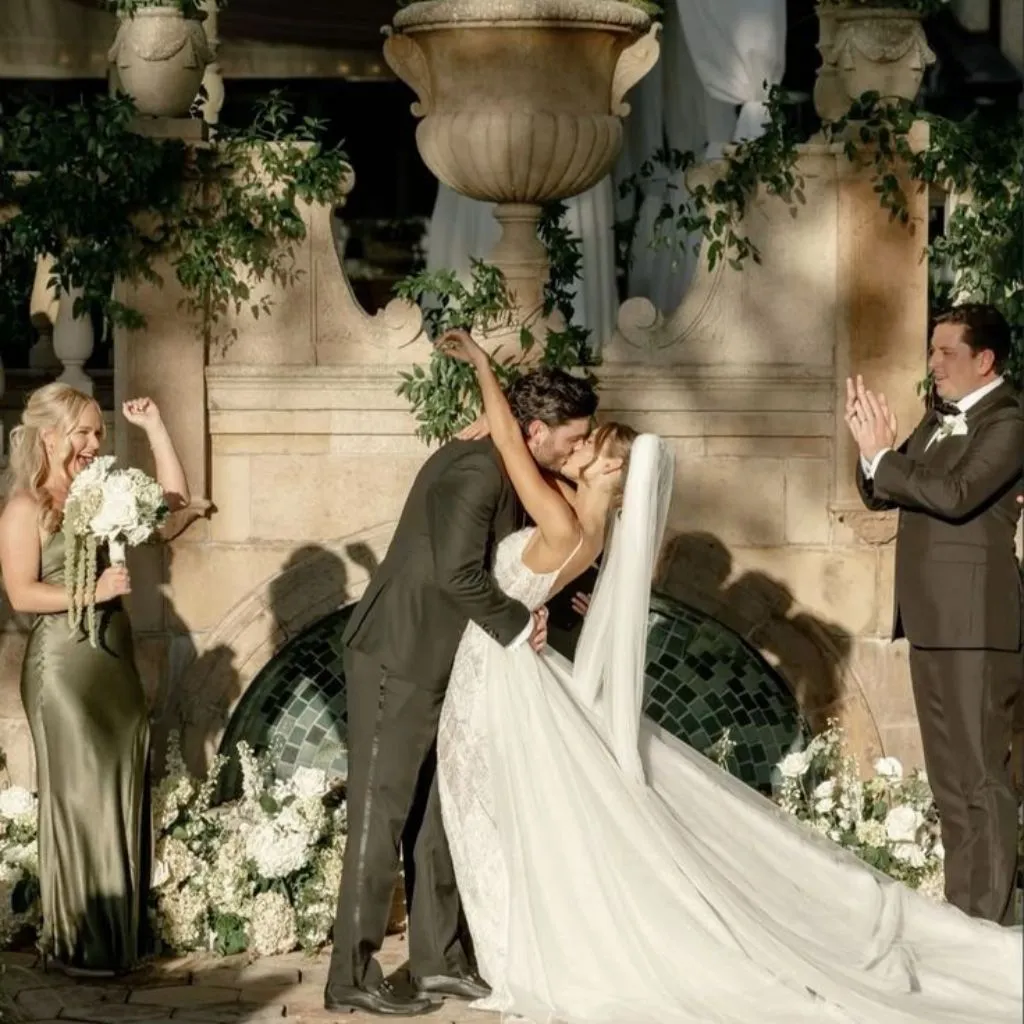 Modern editorial wedding ceremony featuring clean lines and minimalist florals