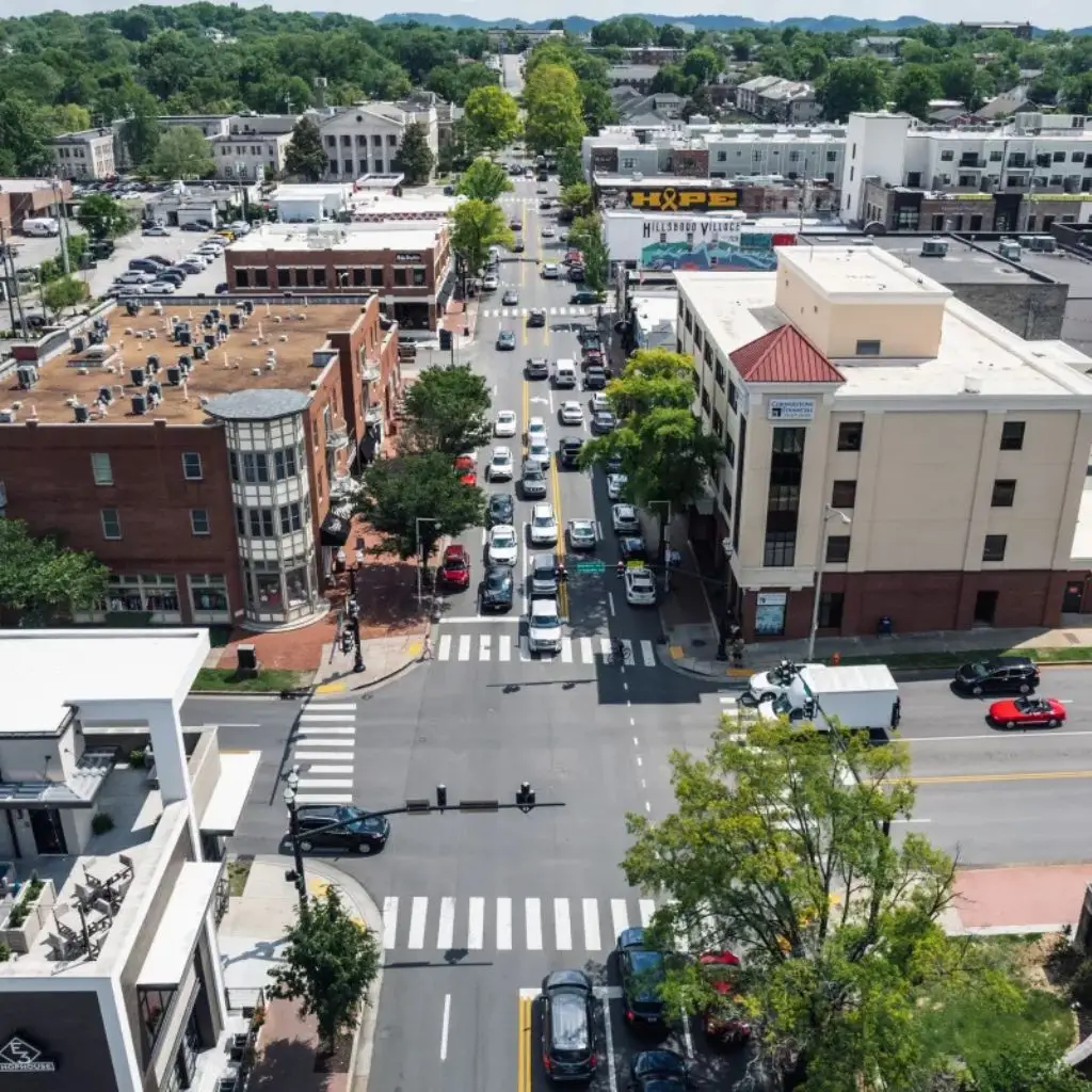 Scenic wedding venue near Antioch Tennessee at Grahams Estate in Gallatin