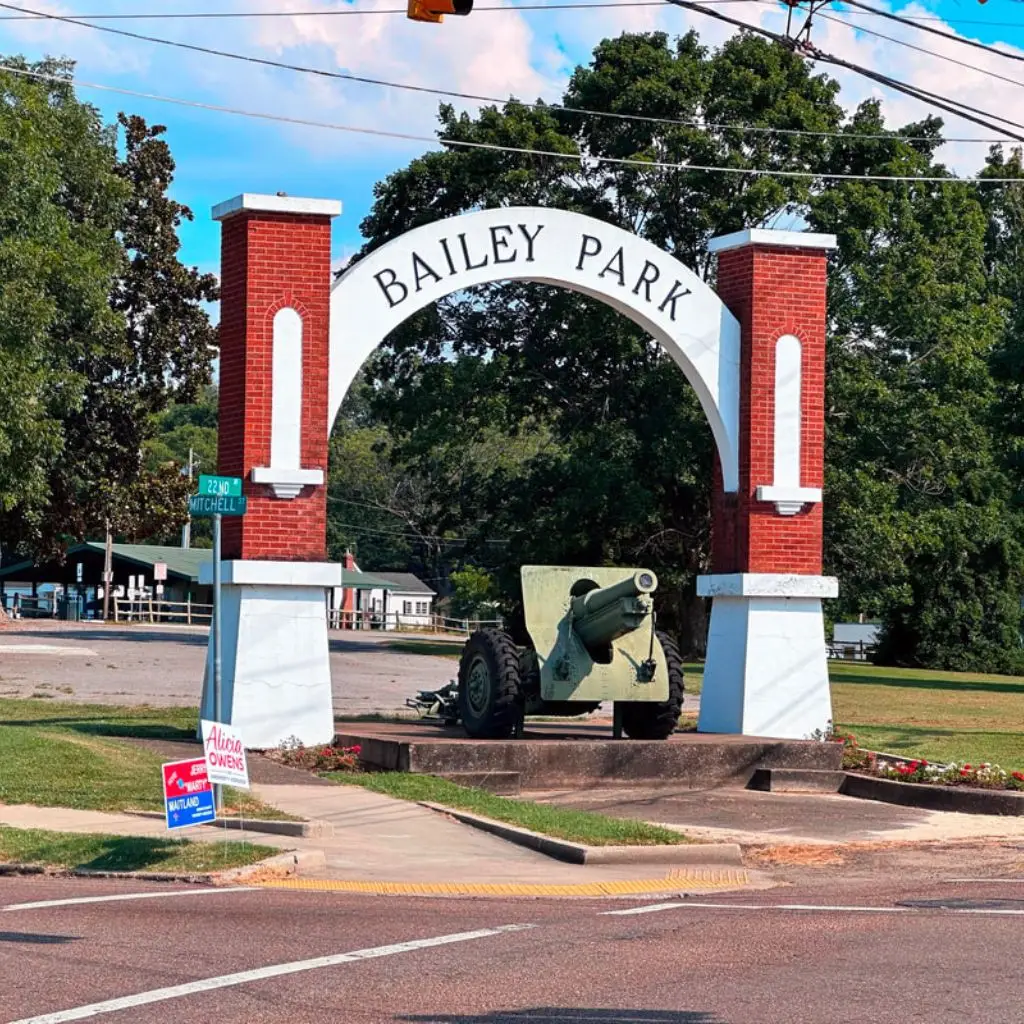 Romantic wedding venue near Humboldt Tennessee at Grahams Estate