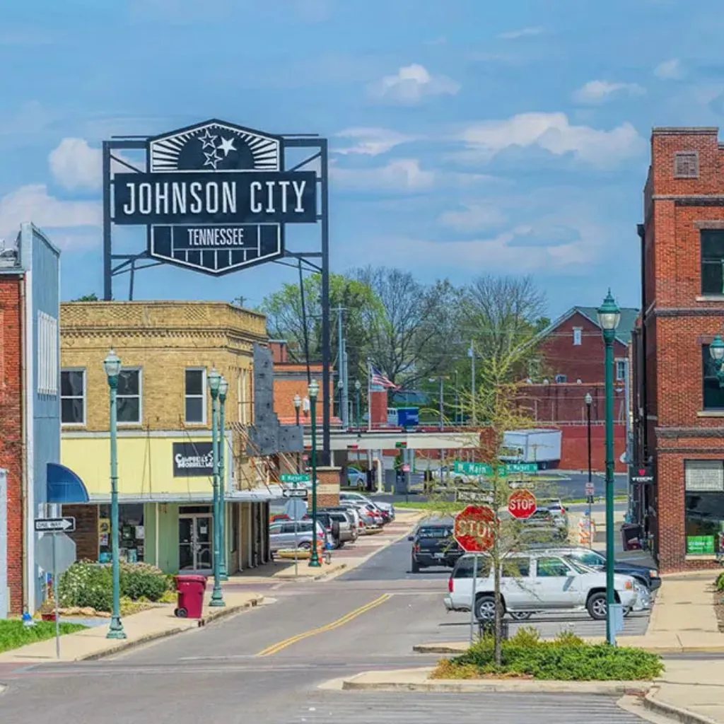 Outdoor wedding venue near Johnson City Tennessee at Grahams Estate