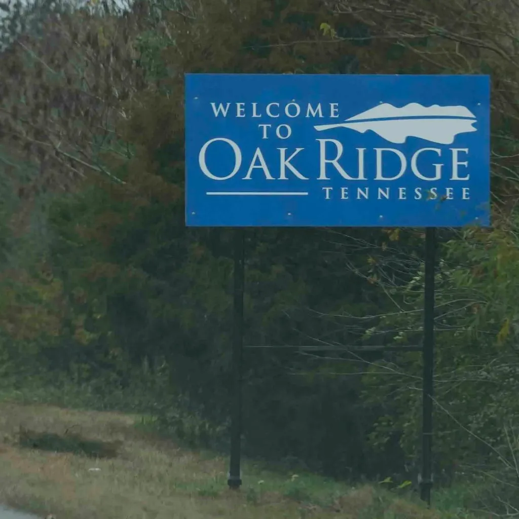 Outdoor wedding venue near Oak Ridge Tennessee at Grahams Estate